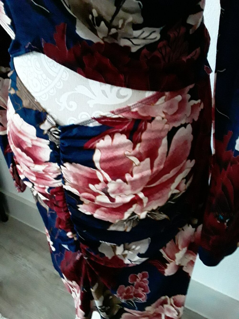 VENUS navy floral criss cross back ruched wait midi dress size XL - Picture 9 of 13